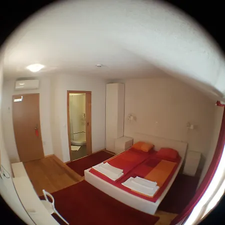 Stari Tisler Pensjonat 3*